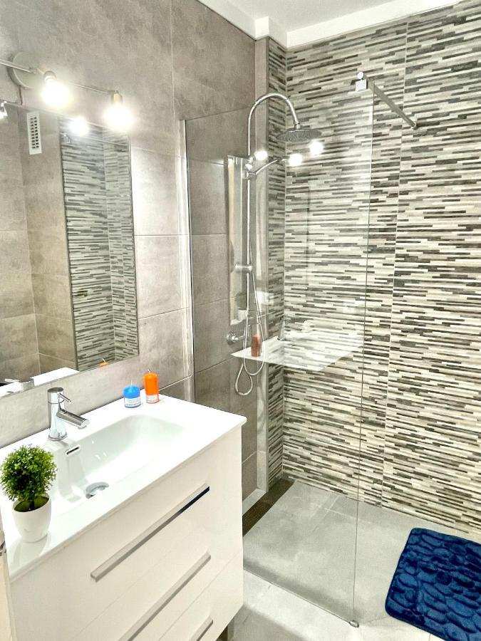 Apartbeach Novelty Climatizado Y Vistas Playa Salou Exteriör bild