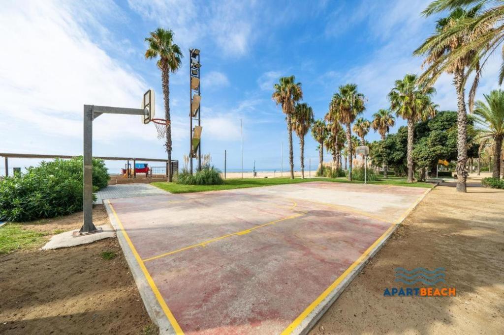 Apartbeach Novelty Climatizado Y Vistas Playa Salou Exteriör bild